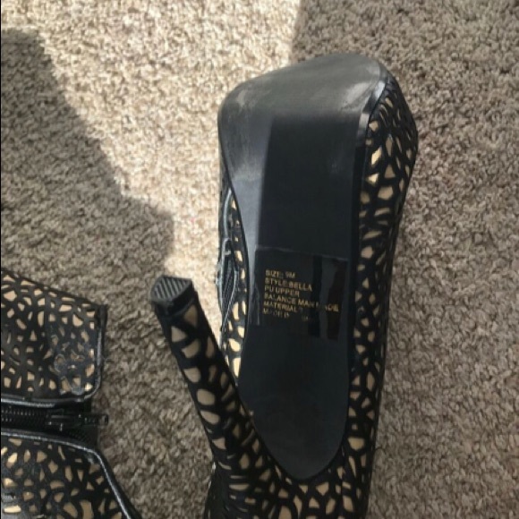 High heel shoe for sale - Picture 3 of 4
